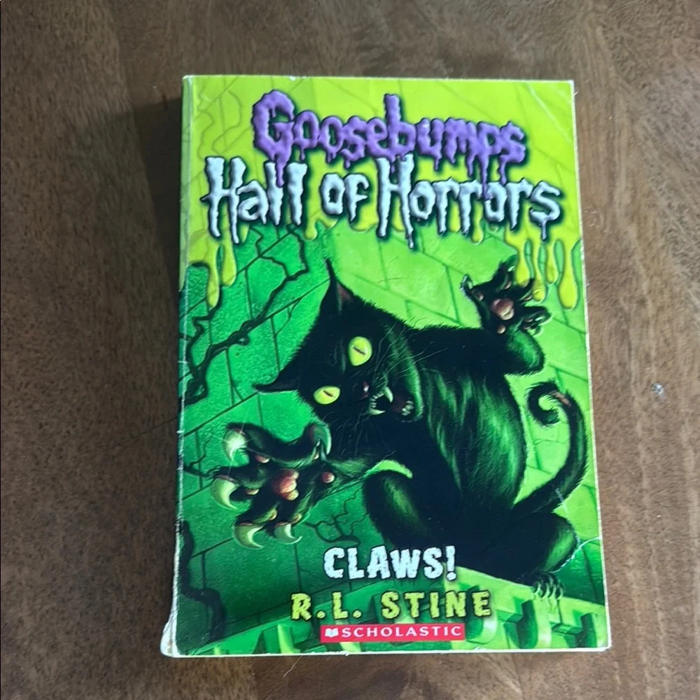 Scholastic Goosebumps Most Wanted and Hall of Horrors Collection - Picture 5 of 7